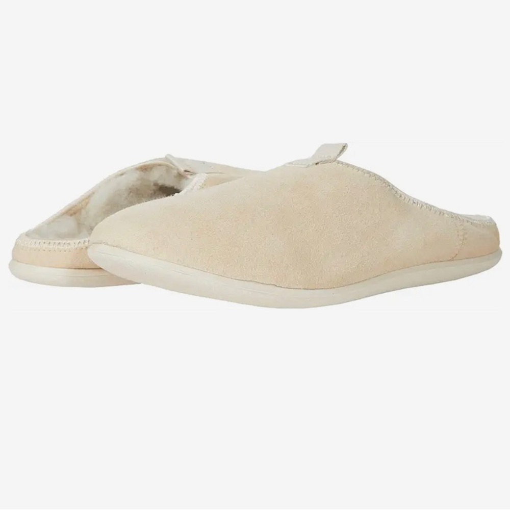 NIB New In Box ECCO Hygge Shearling Slippers in Limestone in Size 7-7.5